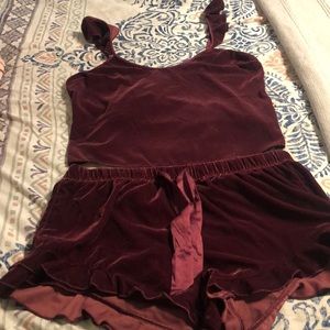 BNWT Victoria Secret velvet PJ set, size Medium